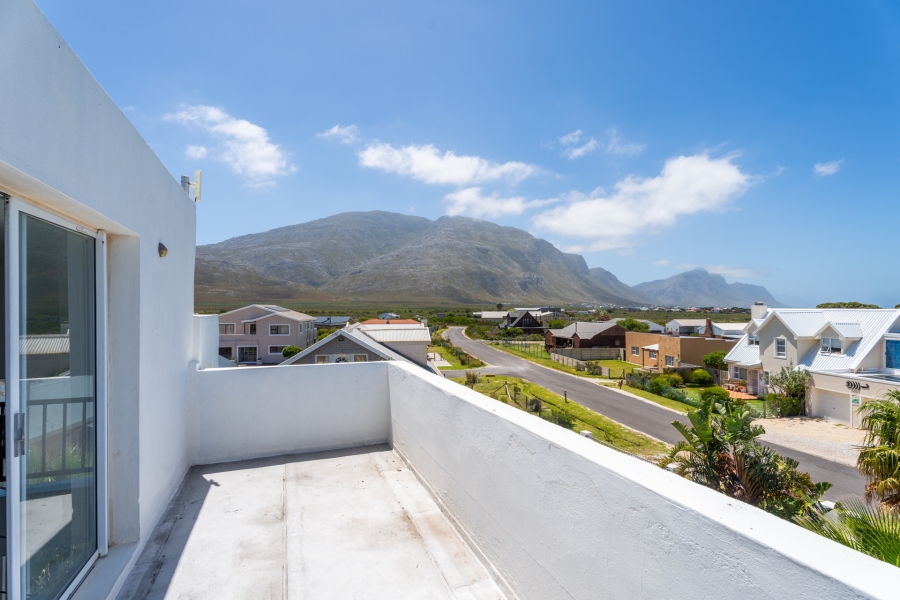 To Let 3 Bedroom Property for Rent in Bettys Bay Western Cape